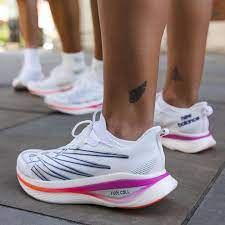 Men's FuelCell Supercomp Elite V3 Running Shoe